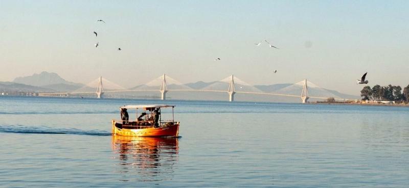 Seaside Residence In Nafpaktos Luaran gambar